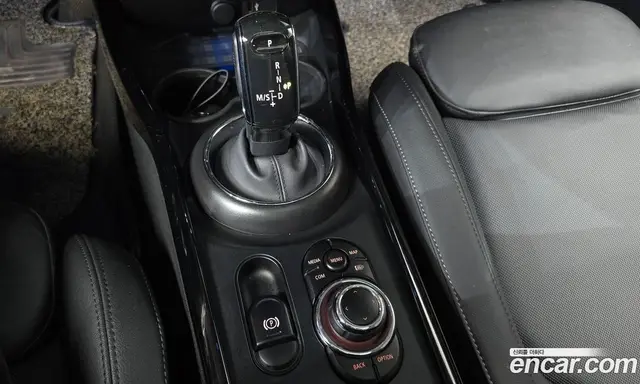 Mini Clubman 2023 1.5 автомат (гидро), миниатюра 12