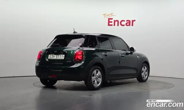 Mini Cooper 2018 1.5 автомат (гидро), миниатюра 2