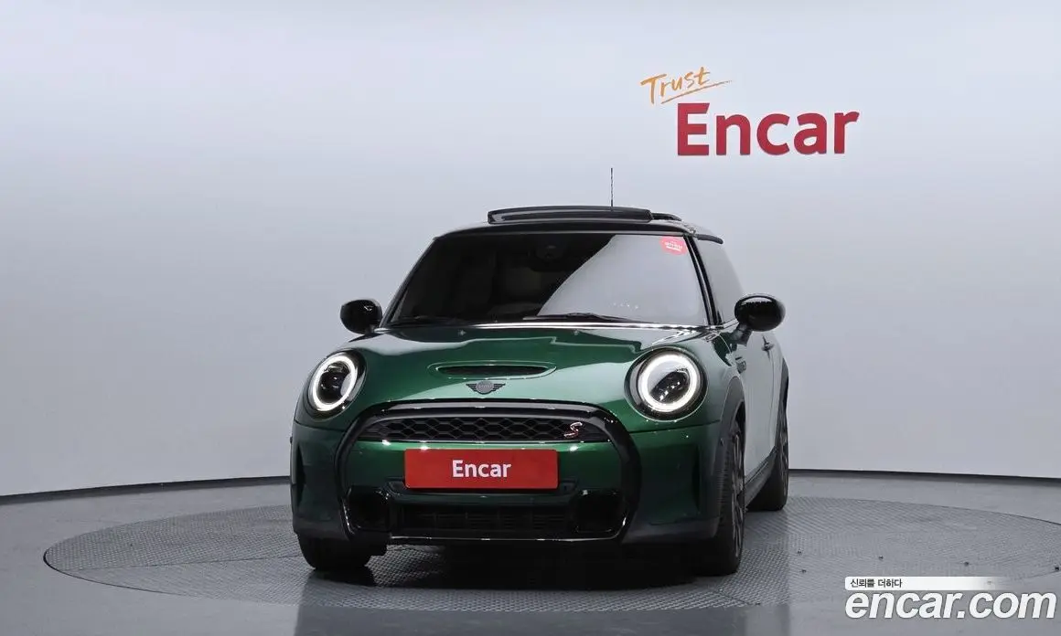 Mini Cooper 2023 2.0 автомат (гидро), фото 3 Mini Cooper 2023 2.0 автомат (гидро), фото 3