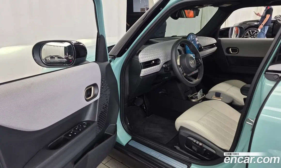 Mini Cooper 2025 2.0 автомат (гидро), фото 13 Mini Cooper 2025 2.0 автомат (гидро), фото 13