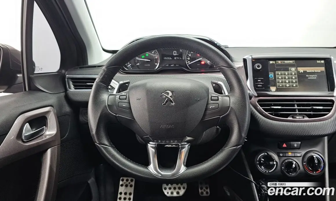 Peugeot 2008 2015 1.6 автомат (гидро), фото 12 Peugeot 2008 2015 1.6 автомат (гидро), фото 12