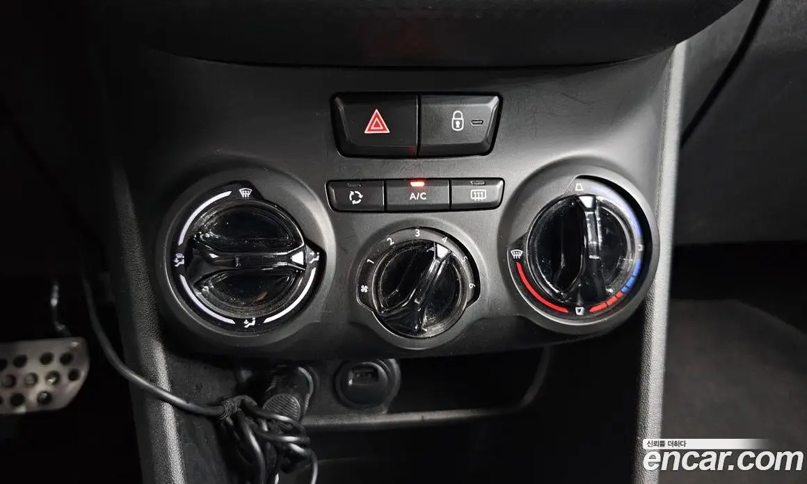 Peugeot 2008 2015 1.6 автомат (гидро), фото 16 Peugeot 2008 2015 1.6 автомат (гидро), фото 16