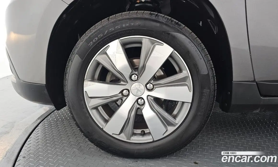 Peugeot 2008 2015 1.6 автомат (гидро), фото 5 Peugeot 2008 2015 1.6 автомат (гидро), фото 5