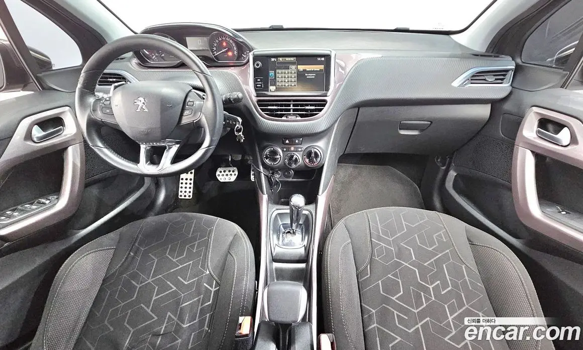 Peugeot 2008 2015 1.6 автомат (гидро), фото 7 Peugeot 2008 2015 1.6 автомат (гидро), фото 7