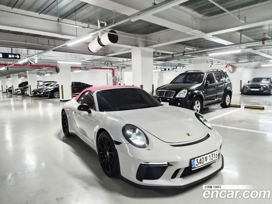 Porsche 911 2016 3.4 автомат (гидро), фото 1 Porsche 911 2016 3.4 автомат (гидро), фото 1