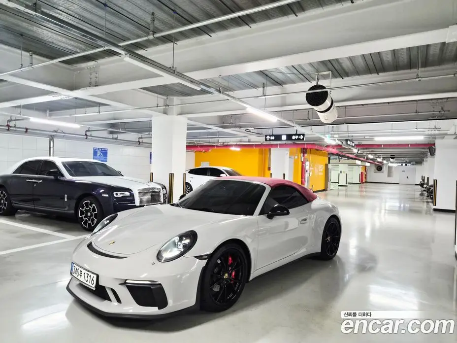 Porsche 911 2016 3.4 автомат (гидро), фото 2 Porsche 911 2016 3.4 автомат (гидро), фото 2