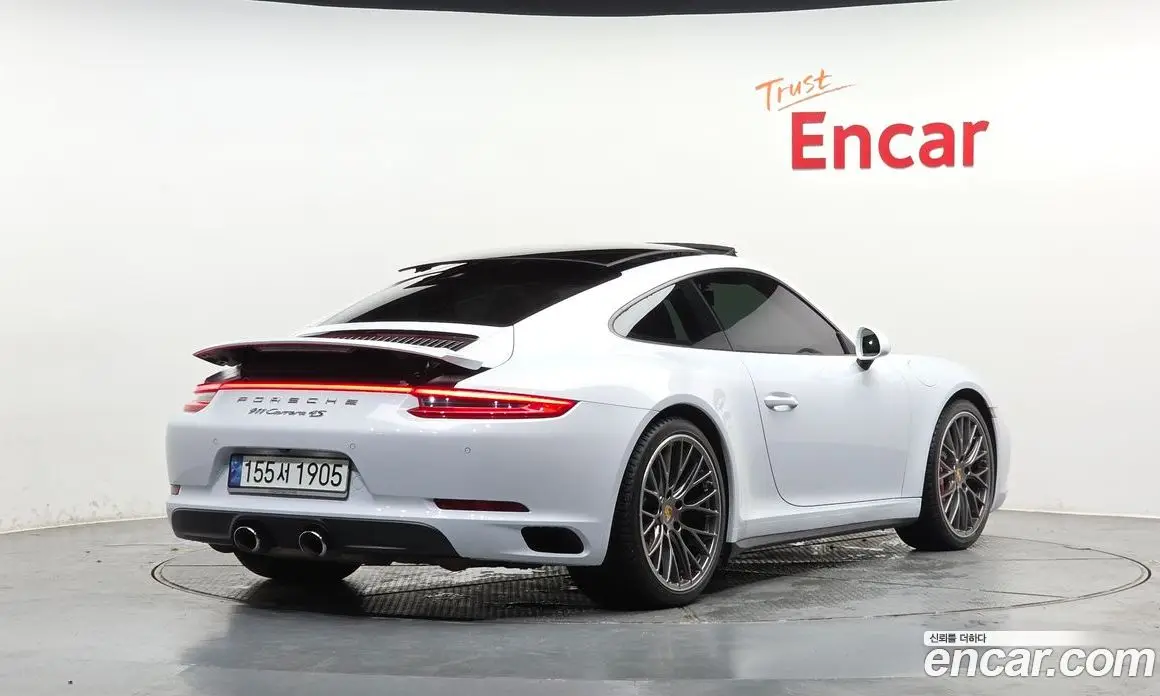 Porsche 911 2017 3.0 автомат (гидро), фото 1 Porsche 911 2017 3.0 автомат (гидро), фото 1