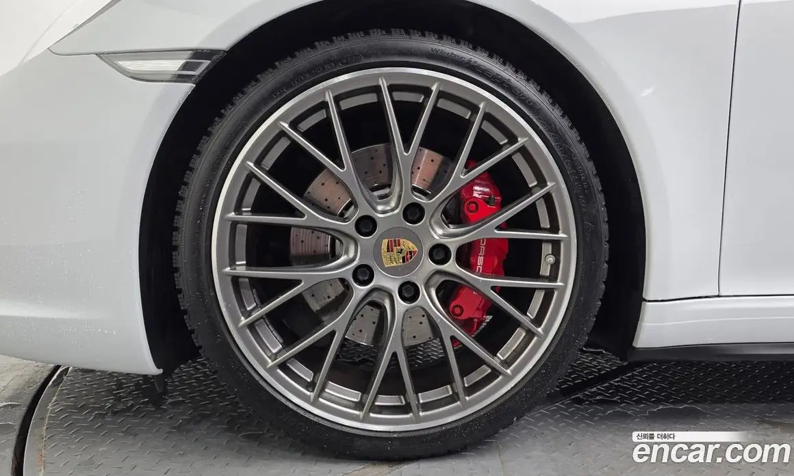 Porsche 911 2017 3.0 автомат (гидро), фото 4 Porsche 911 2017 3.0 автомат (гидро), фото 4