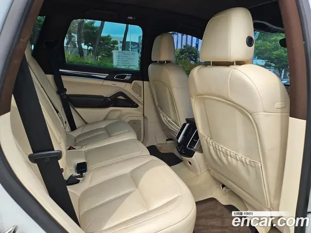 Porsche Cayenne 2017 3.0 автомат (гидро), миниатюра 11 Porsche Cayenne 2017 3.0 автомат (гидро), миниатюра 11