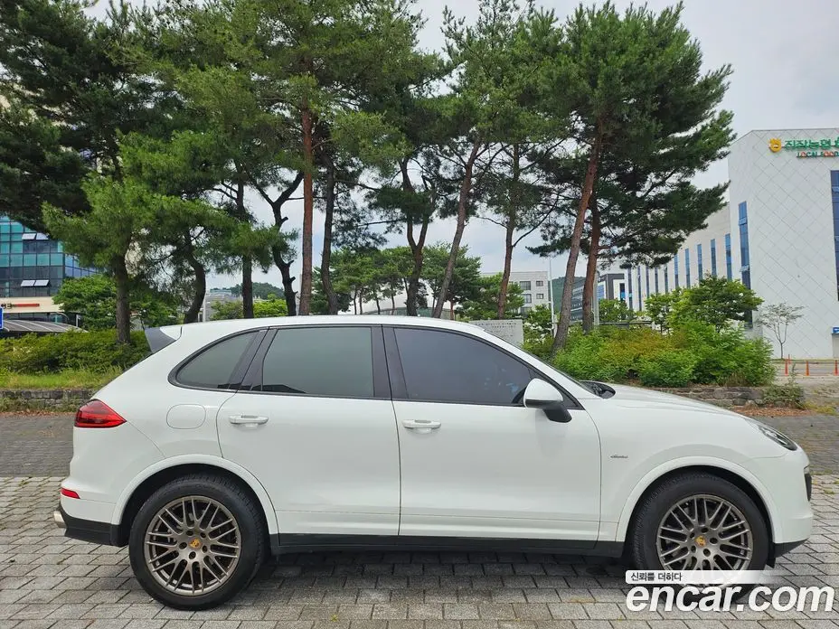 Porsche Cayenne 2017 3.0 автомат (гидро), фото 3 Porsche Cayenne 2017 3.0 автомат (гидро), фото 3