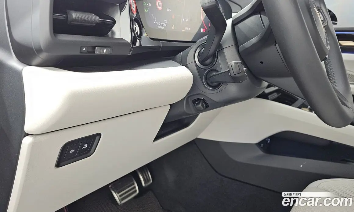 Porsche Macan 2025 0.2 автомат (гидро), фото 19 Porsche Macan 2025 0.2 автомат (гидро), фото 19