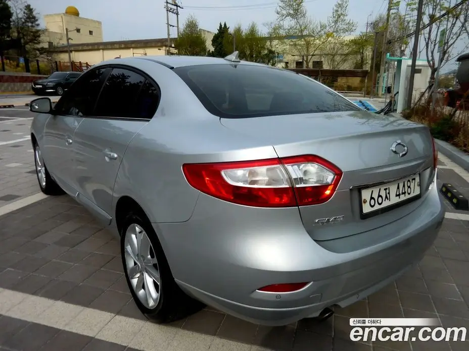 Renault (Samsung) SM3 2014 1.6 автомат (гидро), фото 3 Renault (Samsung) SM3 2014 1.6 автомат (гидро), фото 3