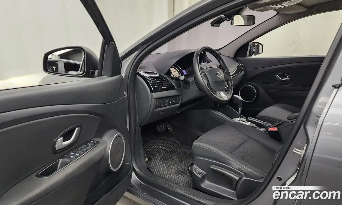 Renault (Samsung) SM3 2016 1.5 автомат (гидро), фото 13 Renault (Samsung) SM3 2016 1.5 автомат (гидро), фото 13