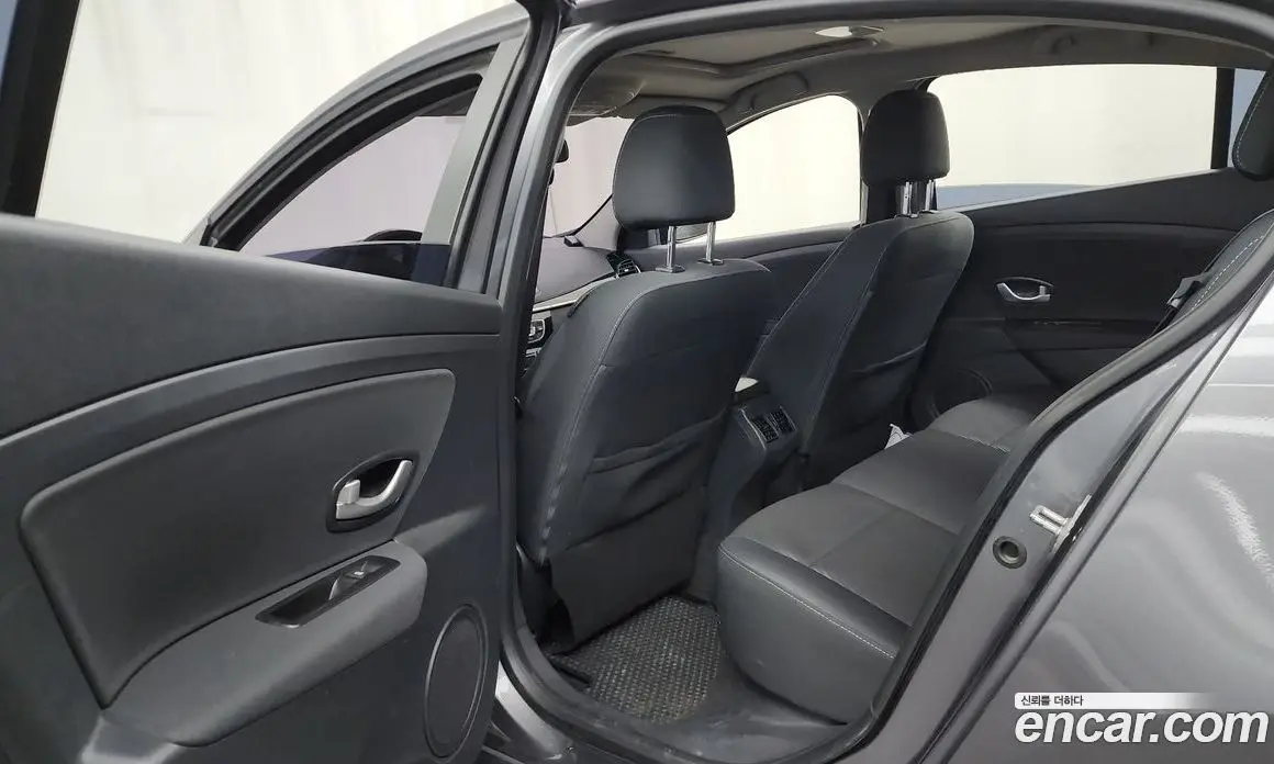 Renault (Samsung) SM3 2016 1.5 автомат (гидро), фото 16 Renault (Samsung) SM3 2016 1.5 автомат (гидро), фото 16