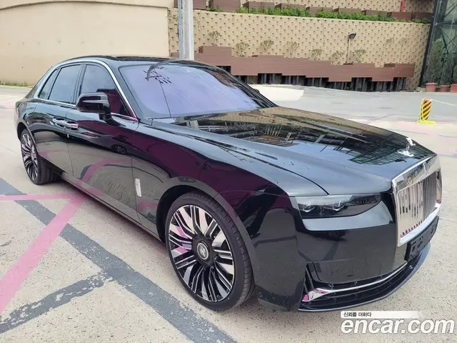 Rolls-Royce Ghost, 2026, 1 900 км Rolls-Royce Ghost, 2026, 1 900 км