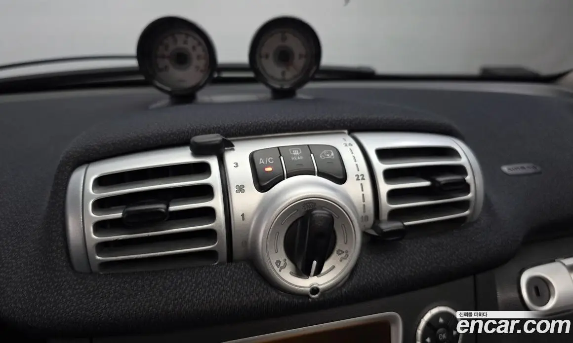 Smart Fortwo 2014 1.0 автомат (гидро), фото 13 Smart Fortwo 2014 1.0 автомат (гидро), фото 13