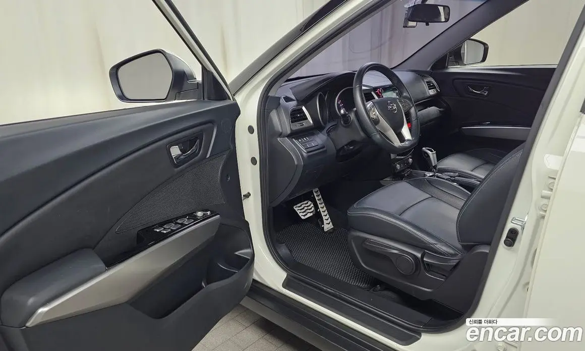 SsangYong TIBOLI 2015 1.6 автомат (гидро), фото 13 SsangYong TIBOLI 2015 1.6 автомат (гидро), фото 13