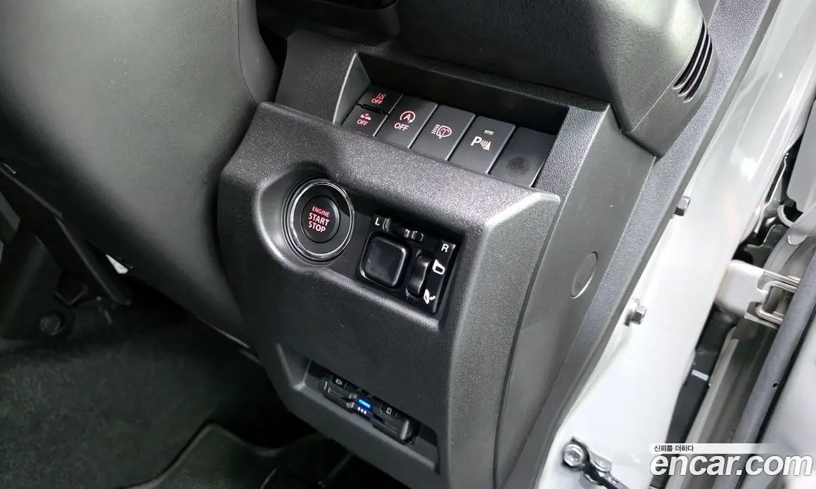Suzuki Jimny 2024 1.5 автомат (гидро), фото 17