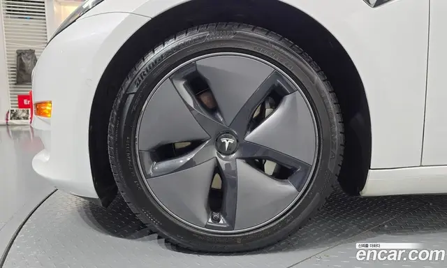 Tesla Model 3 2020 0.2 автомат (гидро), миниатюра 5 Tesla Model 3 2020 0.2 автомат (гидро), миниатюра 5