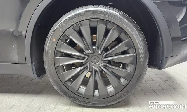 Tesla Model Y 2021 0.2 автомат (гидро), миниатюра 7 Tesla Model Y 2021 0.2 автомат (гидро), миниатюра 7