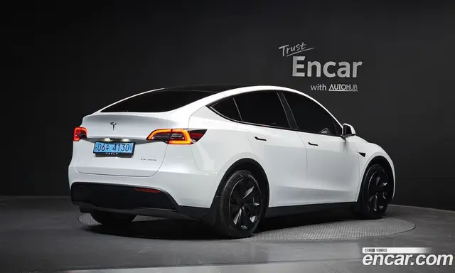 Tesla Model Y 2021 0.2 автомат (гидро), миниатюра 1 Tesla Model Y 2021 0.2 автомат (гидро), миниатюра 1