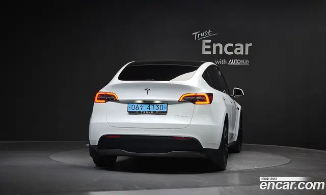 Tesla Model Y 2021 0.2 автомат (гидро), миниатюра 3 Tesla Model Y 2021 0.2 автомат (гидро), миниатюра 3