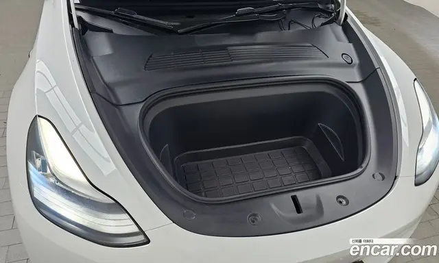 Tesla Model Y 2021 0.2 автомат (гидро), миниатюра 5 Tesla Model Y 2021 0.2 автомат (гидро), миниатюра 5