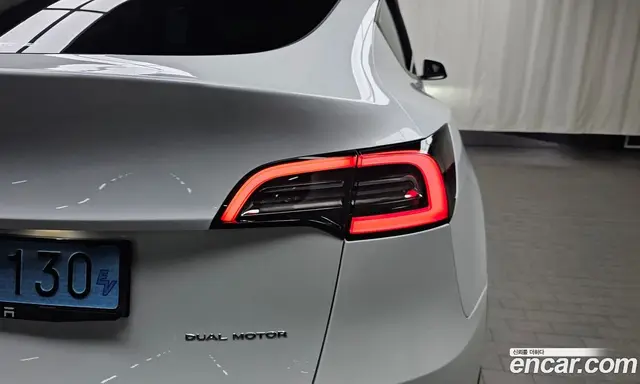 Tesla Model Y 2021 0.2 автомат (гидро), миниатюра 8 Tesla Model Y 2021 0.2 автомат (гидро), миниатюра 8