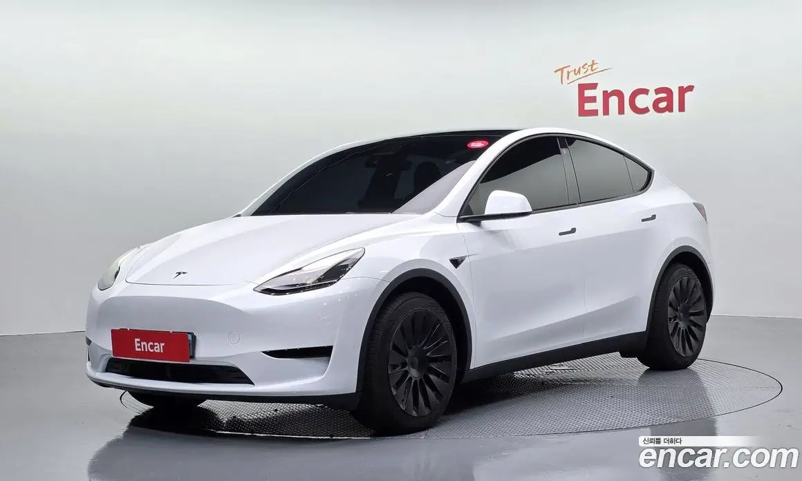 Tesla Model Y 2023 0.2 автомат (гидро), фото 1 Tesla Model Y 2023 0.2 автомат (гидро), фото 1