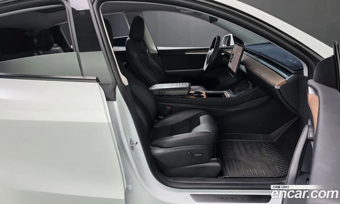 Tesla Model Y 2023 0.2 автомат (гидро), фото 11 Tesla Model Y 2023 0.2 автомат (гидро), фото 11