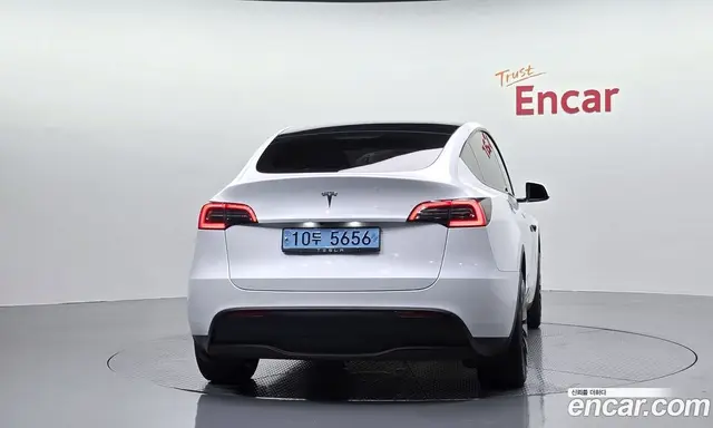 Tesla Model Y 2023 0.2 автомат (гидро), миниатюра 4 Tesla Model Y 2023 0.2 автомат (гидро), миниатюра 4