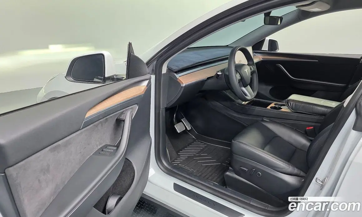 Tesla Model Y 2023 0.2 автомат (гидро), фото 10 Tesla Model Y 2023 0.2 автомат (гидро), фото 10