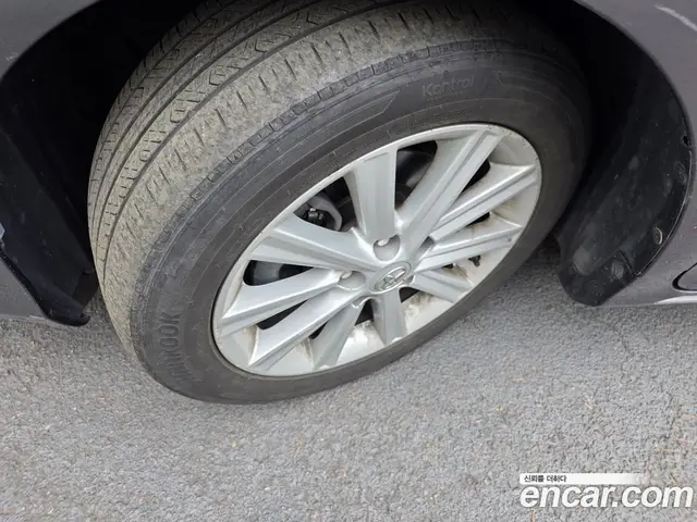 Toyota Camry 2014 2.5 автомат (гидро), миниатюра 5 Toyota Camry 2014 2.5 автомат (гидро), миниатюра 5