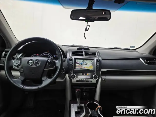 Toyota Camry 2014 2.5 автомат (гидро), миниатюра 7 Toyota Camry 2014 2.5 автомат (гидро), миниатюра 7