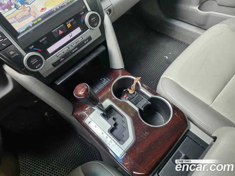 Toyota Camry 2014 2.5 автомат (гидро), фото 9 Toyota Camry 2014 2.5 автомат (гидро), фото 9