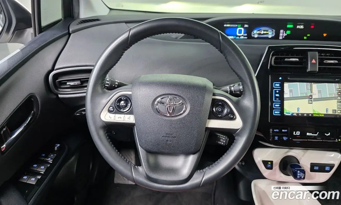 Toyota Prius 2016 1.8 автомат (гидро), фото 13 Toyota Prius 2016 1.8 автомат (гидро), фото 13