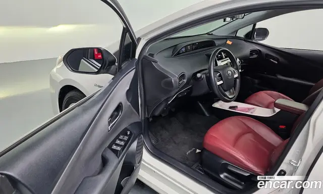 Toyota Prius 2016 1.8 автомат (гидро), миниатюра 10 Toyota Prius 2016 1.8 автомат (гидро), миниатюра 10