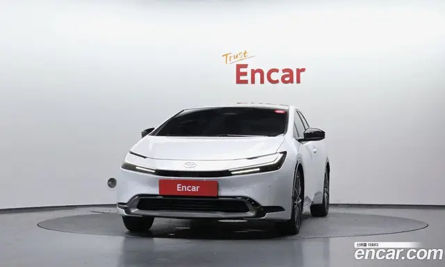 Toyota Prius 2023 2.0 автомат (гидро), миниатюра 3 Toyota Prius 2023 2.0 автомат (гидро), миниатюра 3
