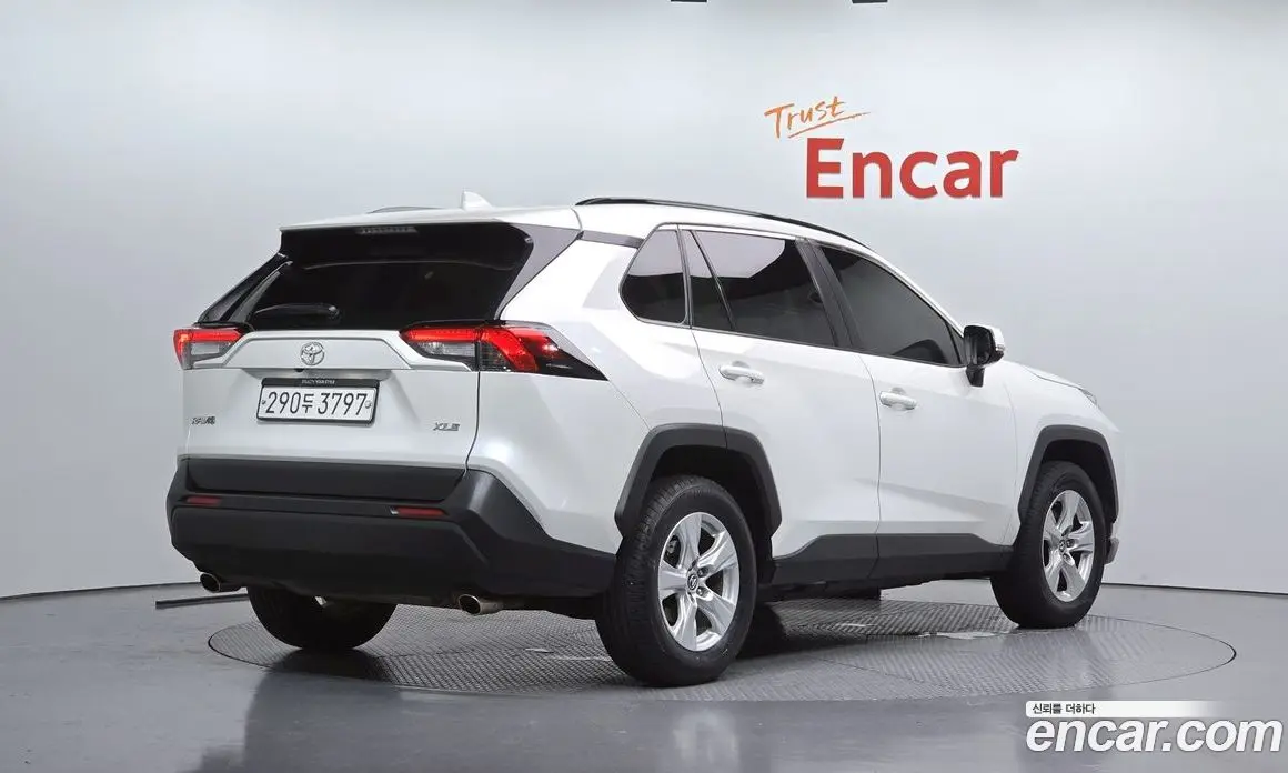 Toyota RAV4 2019 2.5 автомат (гидро), фото 2 Toyota RAV4 2019 2.5 автомат (гидро), фото 2