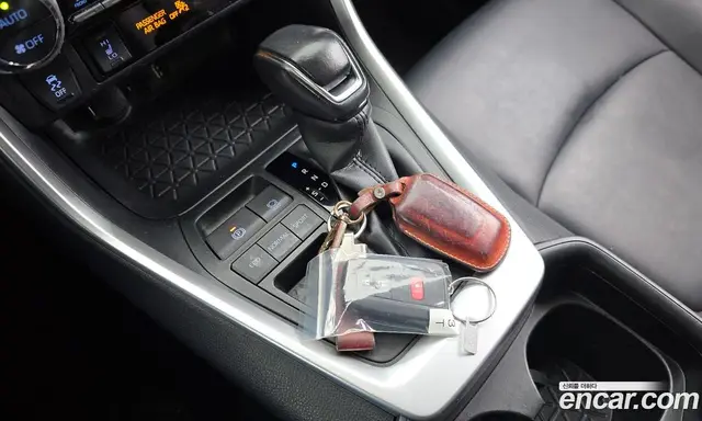 Toyota RAV4 2019 2.5 автомат (гидро), миниатюра 12