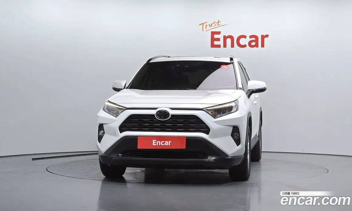 Toyota RAV4 2019 2.5 автомат (гидро), фото 3 Toyota RAV4 2019 2.5 автомат (гидро), фото 3