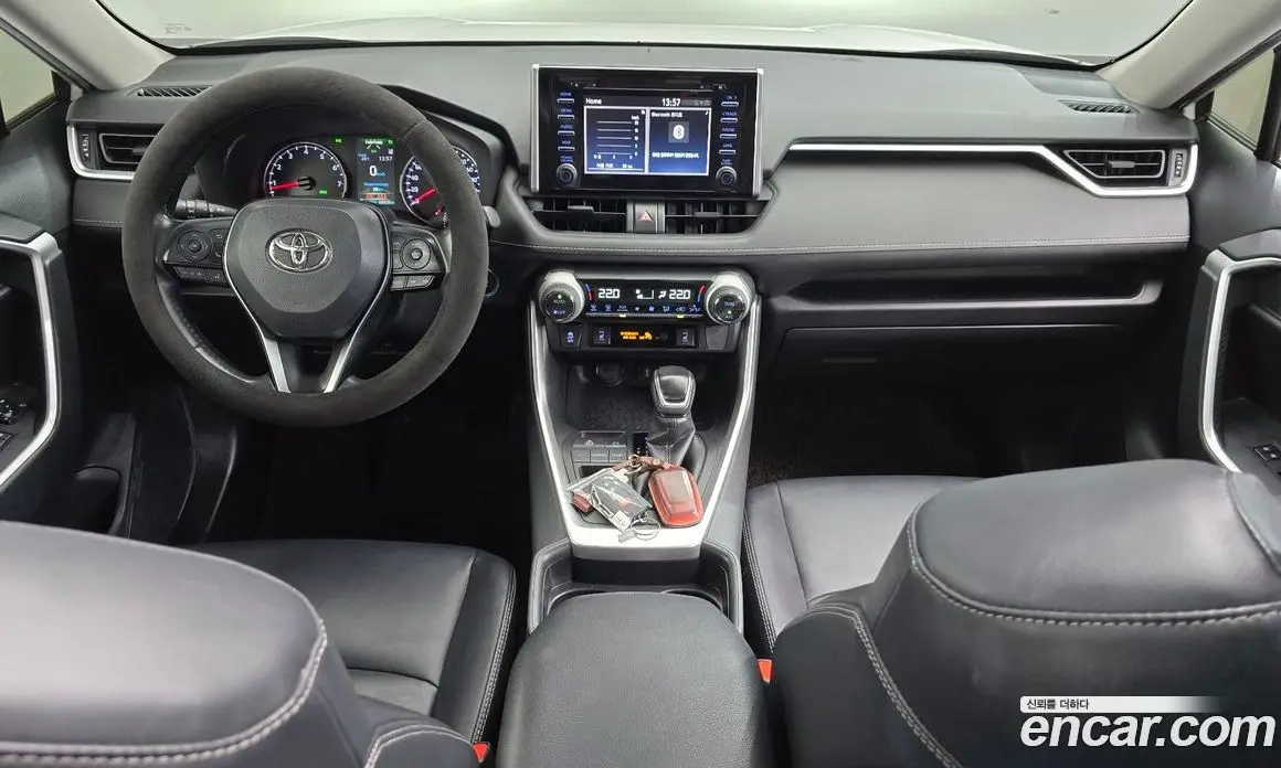 Toyota RAV4 2019 2.5 автомат (гидро), фото 10 Toyota RAV4 2019 2.5 автомат (гидро), фото 10