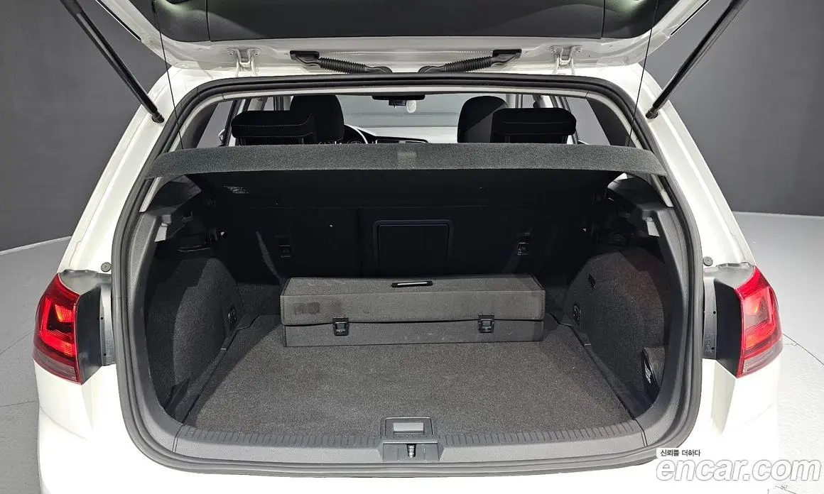 Volkswagen Golf 2013 1.6 автомат (гидро), фото 20 Volkswagen Golf 2013 1.6 автомат (гидро), фото 20