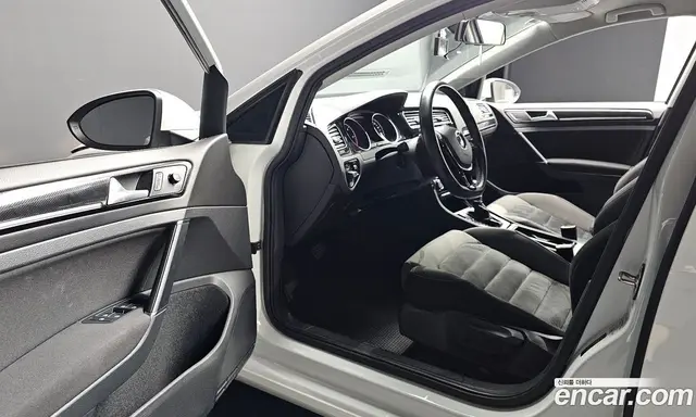 Volkswagen Golf 2013 1.6 автомат (гидро), миниатюра 10 Volkswagen Golf 2013 1.6 автомат (гидро), миниатюра 10