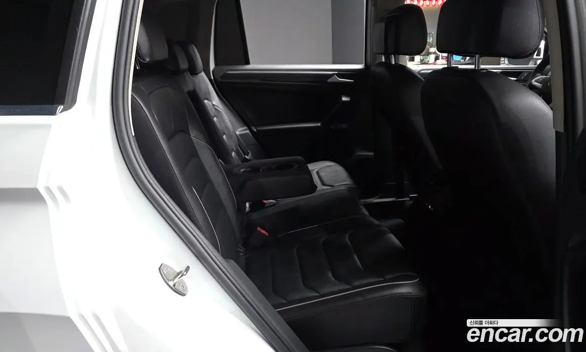 Volkswagen Tiguan 2022 2.0 автомат (гидро), фото 12 Volkswagen Tiguan 2022 2.0 автомат (гидро), фото 12