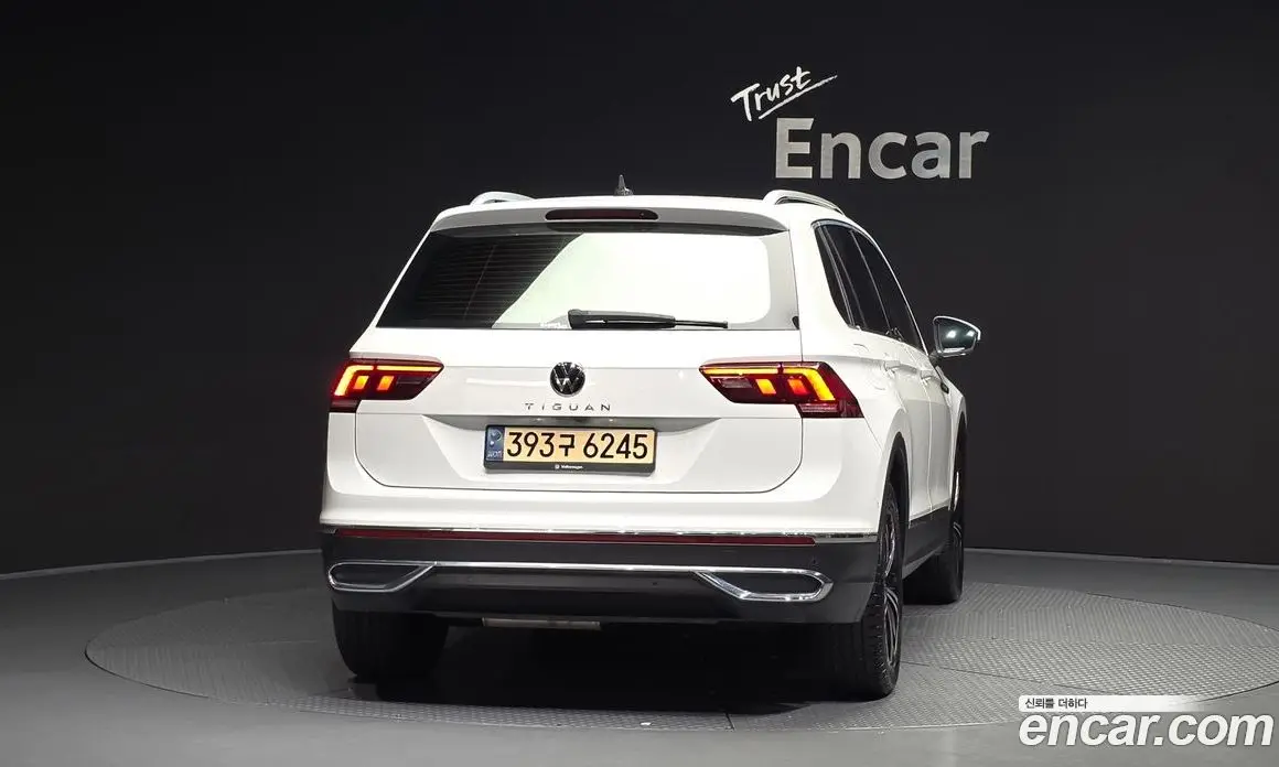 Volkswagen Tiguan 2022 2.0 автомат (гидро), фото 4 Volkswagen Tiguan 2022 2.0 автомат (гидро), фото 4