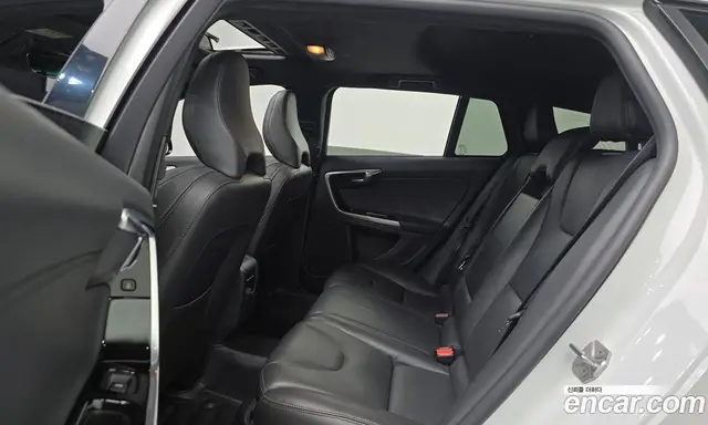 Volvo V60 2017 2.0 автомат (гидро), миниатюра 12