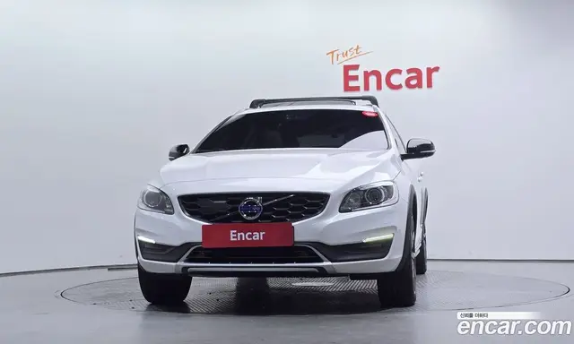 Volvo V60 2017 2.0 автомат (гидро), миниатюра 3 Volvo V60 2017 2.0 автомат (гидро), миниатюра 3
