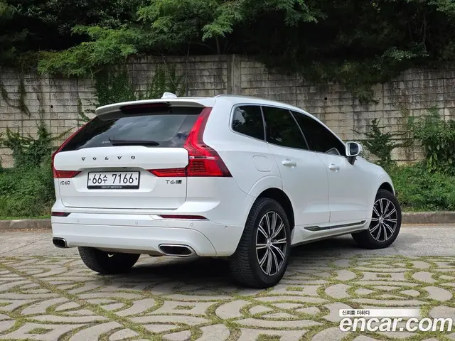 Volvo XC60 2019 2.0 автомат (гидро), миниатюра 2 Volvo XC60 2019 2.0 автомат (гидро), миниатюра 2