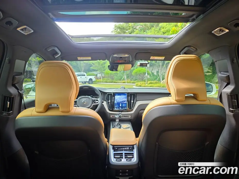 Volvo XC60 2019 2.0 автомат (гидро), фото 11 Volvo XC60 2019 2.0 автомат (гидро), фото 11
